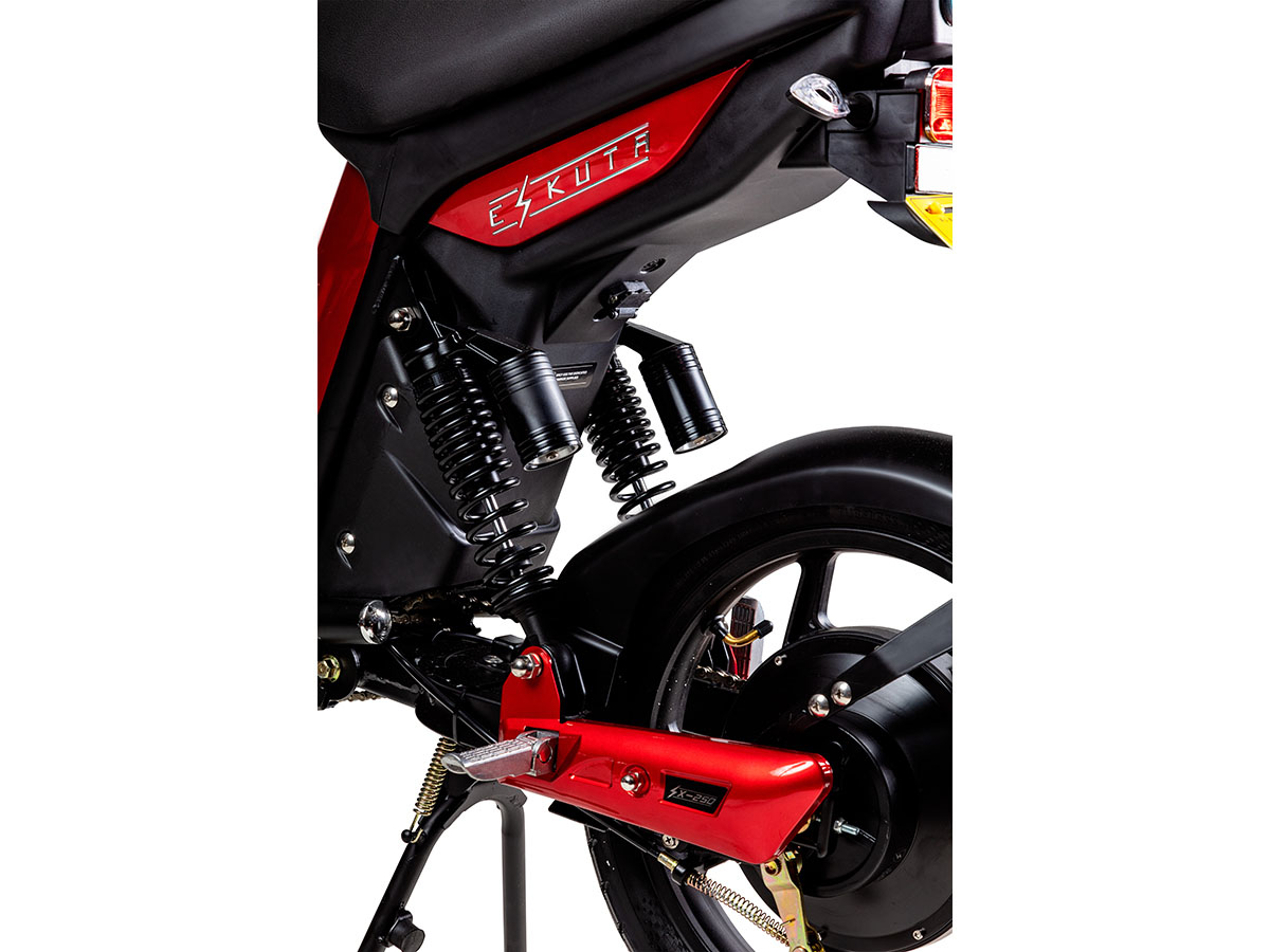 SX250D-Gloss-Cherry-Red-7.jpg